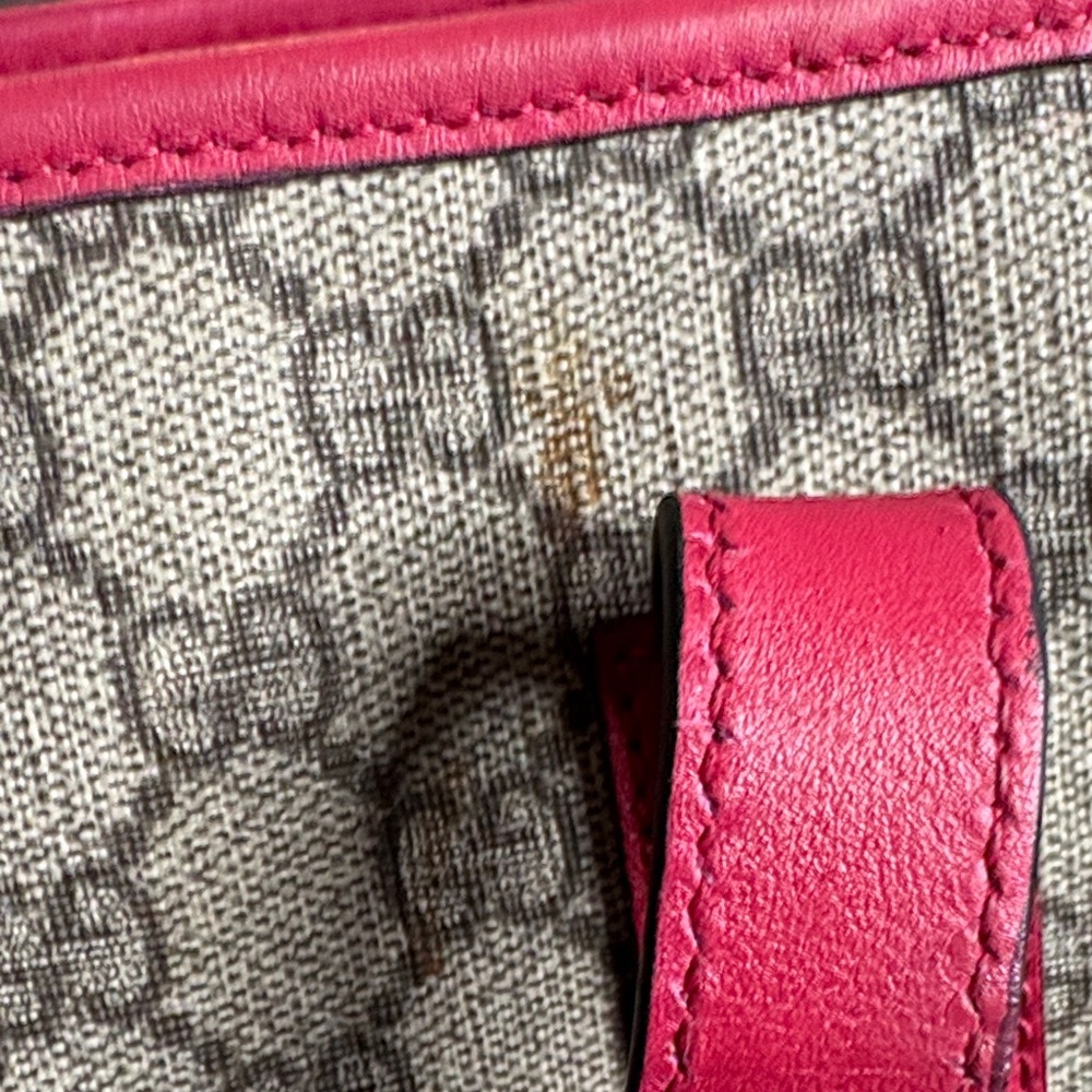 Gucci Beige GG Supreme Joy Tote with Pink Trim - Picture 15 of 15